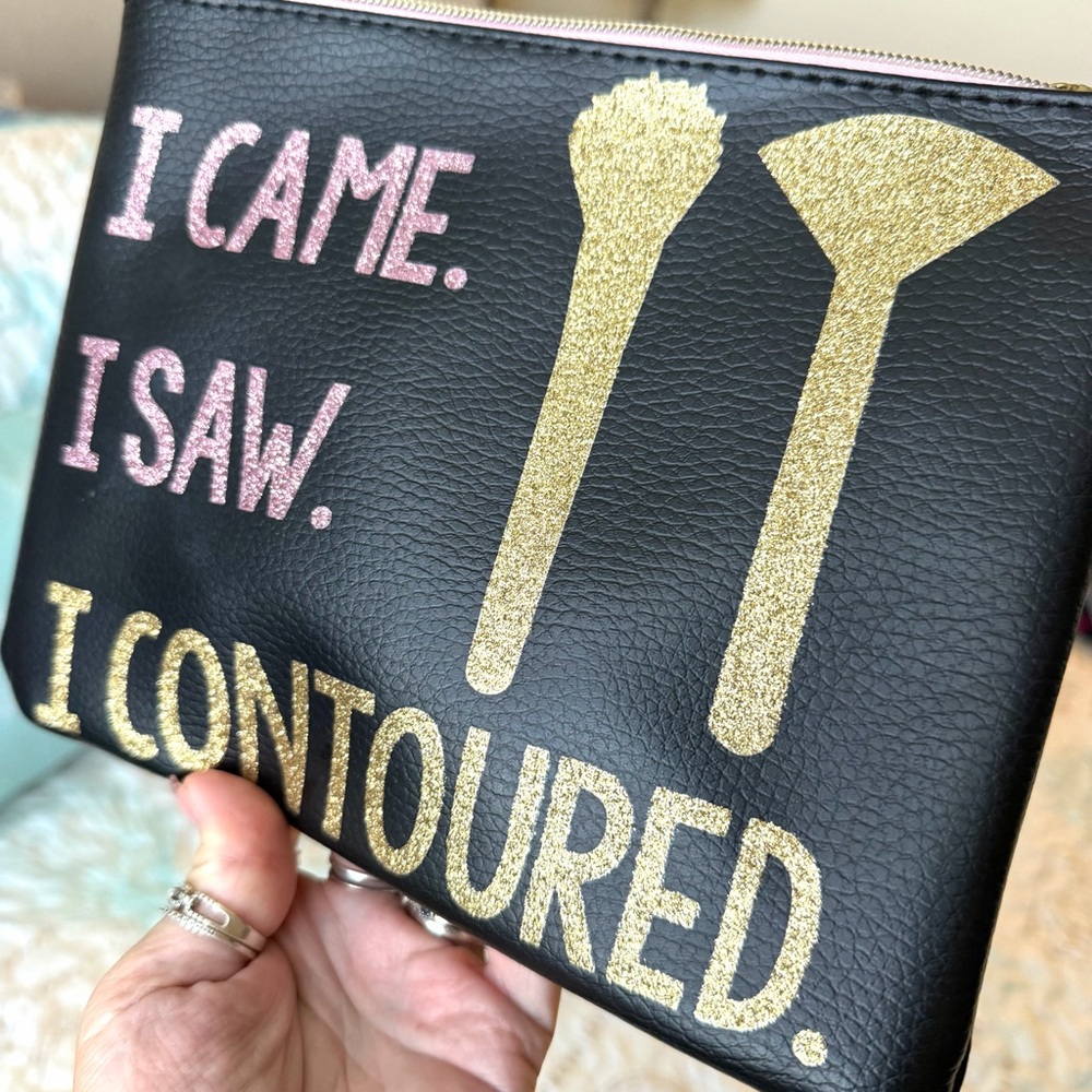 🐭 SALE! Black Makeup Pouch Gold and Pink Text “I came, I saw, I contoured”